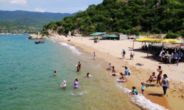 Biển ninh chữ
